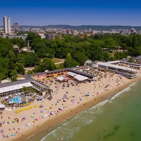 Luxury Seaside